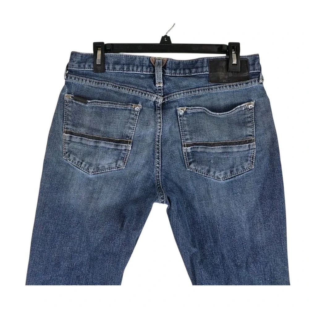 Ariat M5 Travis Straight Fit Blue Jeans Mens 32x32 (32x30) Med Wash Distressed